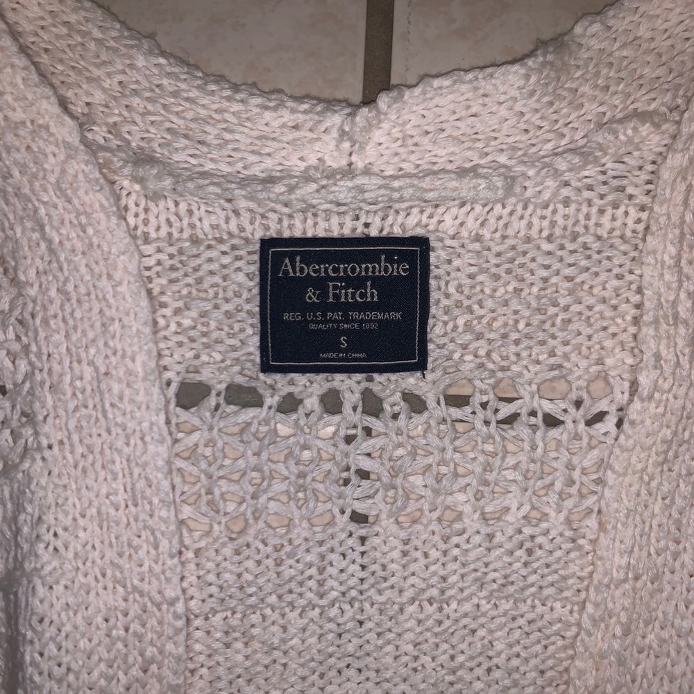 Abercrombie knit cardigan